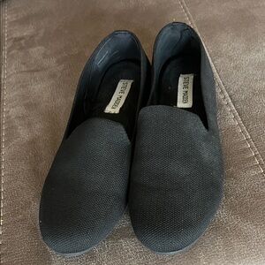 Steve Madden women’s  Textured Black Slip-Ons